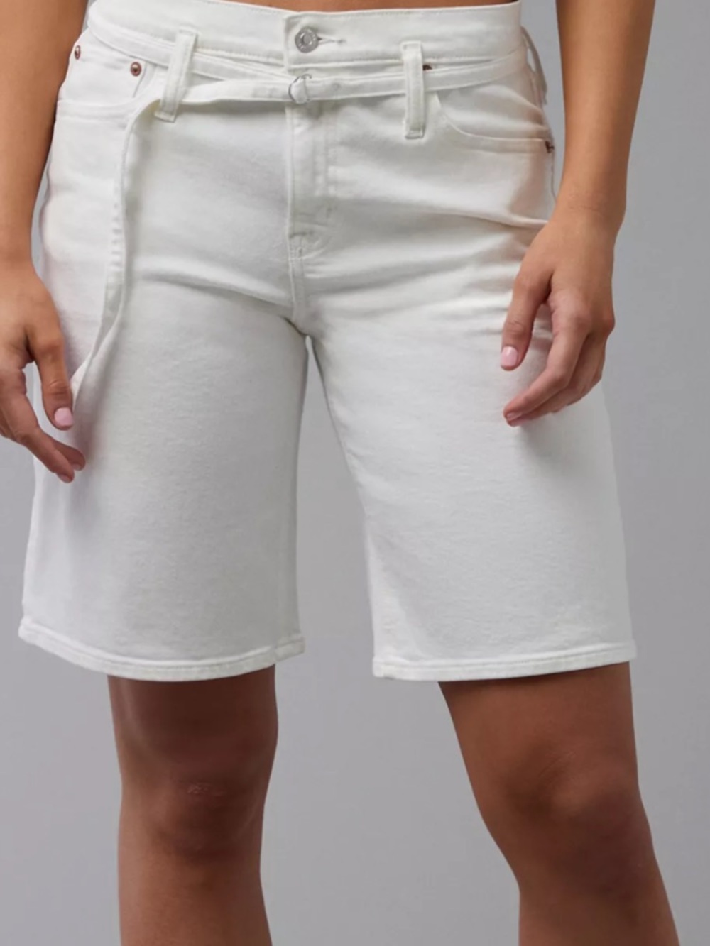 AE Denim High Waisted 11’ inseam Strech Denim Jort